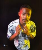 Mégas Outspoken newspaper tshirt - Image 5